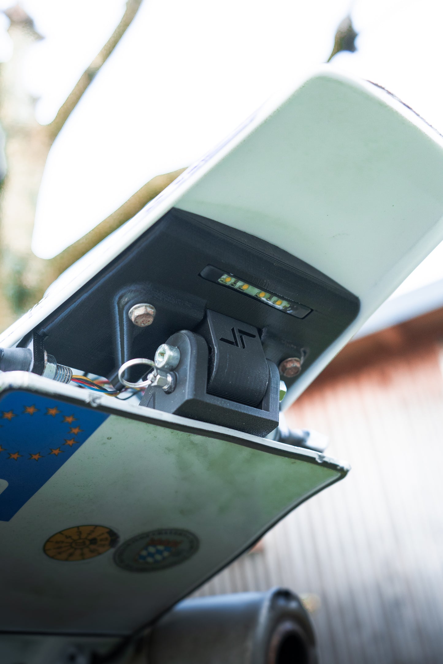 Abnehmbarer/Klappbarer Kennzeichenhalter für Husqvarna FE