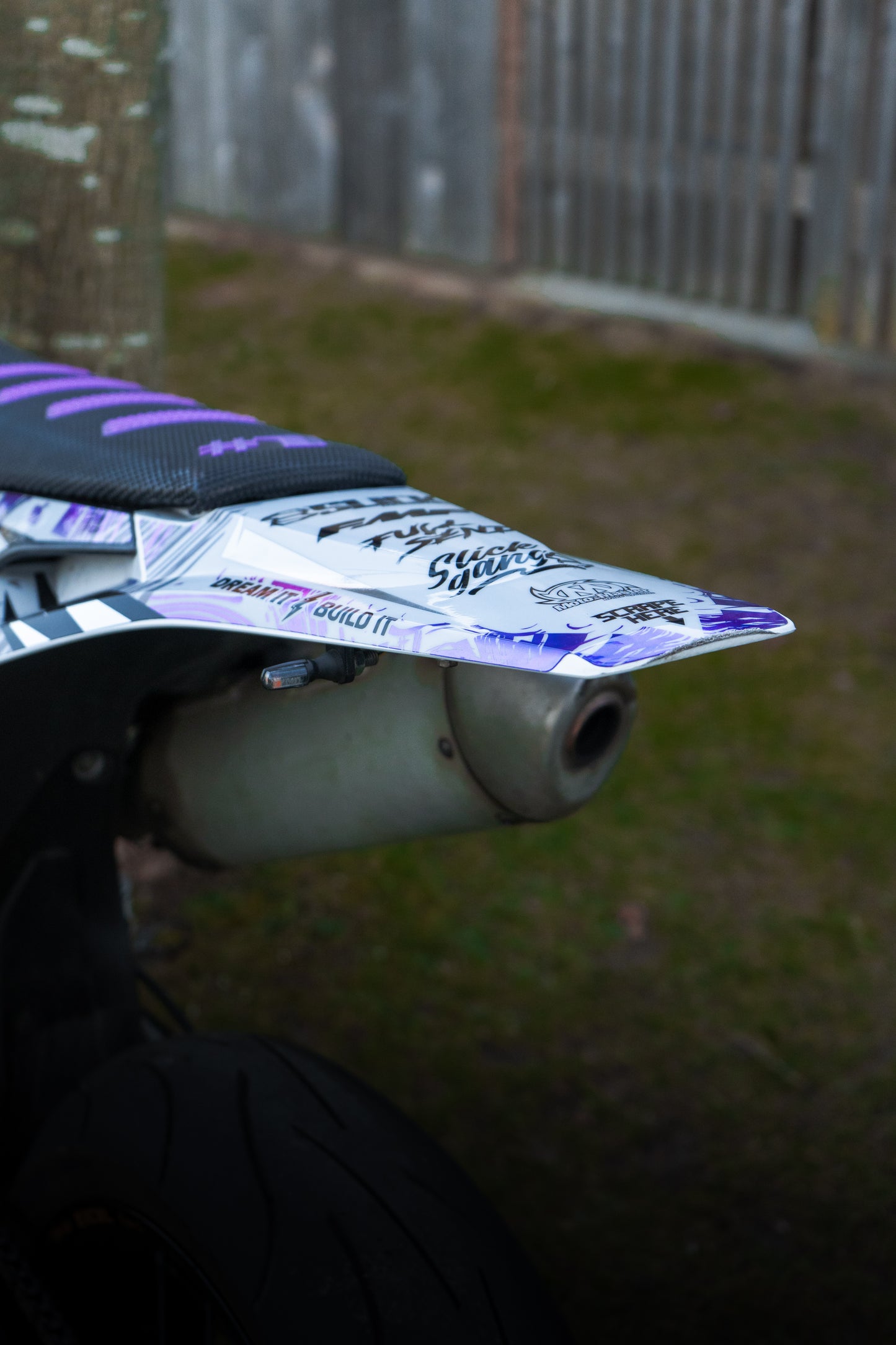 Abnehmbarer/Klappbarer Kennzeichenhalter für Husqvarna FE